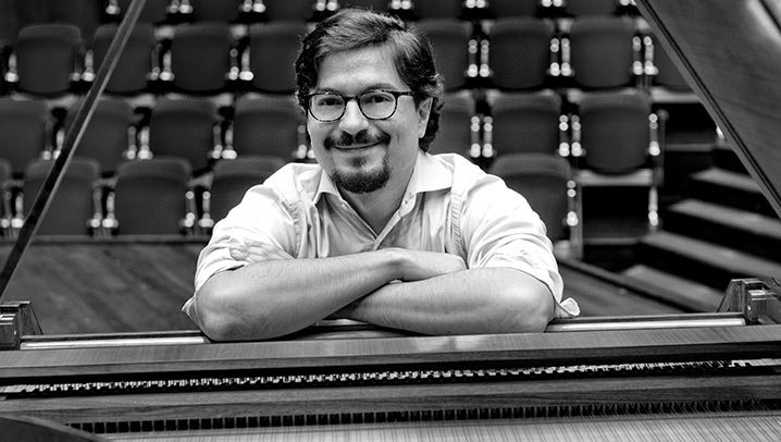 Pianist Leonardo Miucci 