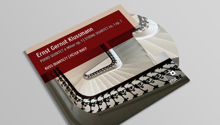 Kreatives CD-Cover mit elegantem Treppenhaus, strahlt Klassik und Anmut aus.